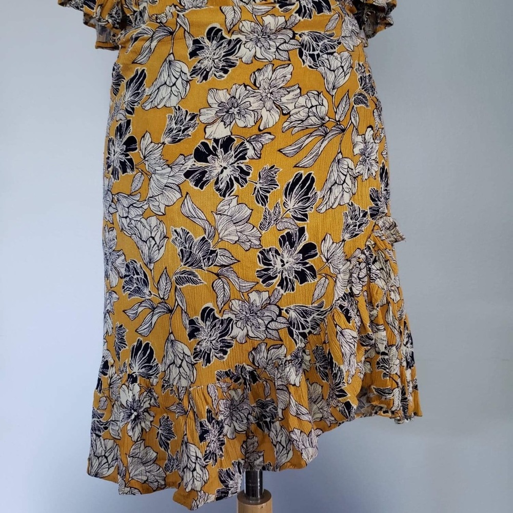 Floral Dress - Picture 6 of 16
